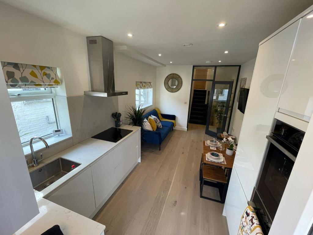 Two Bedroom Apartment - Londres Extérieur photo